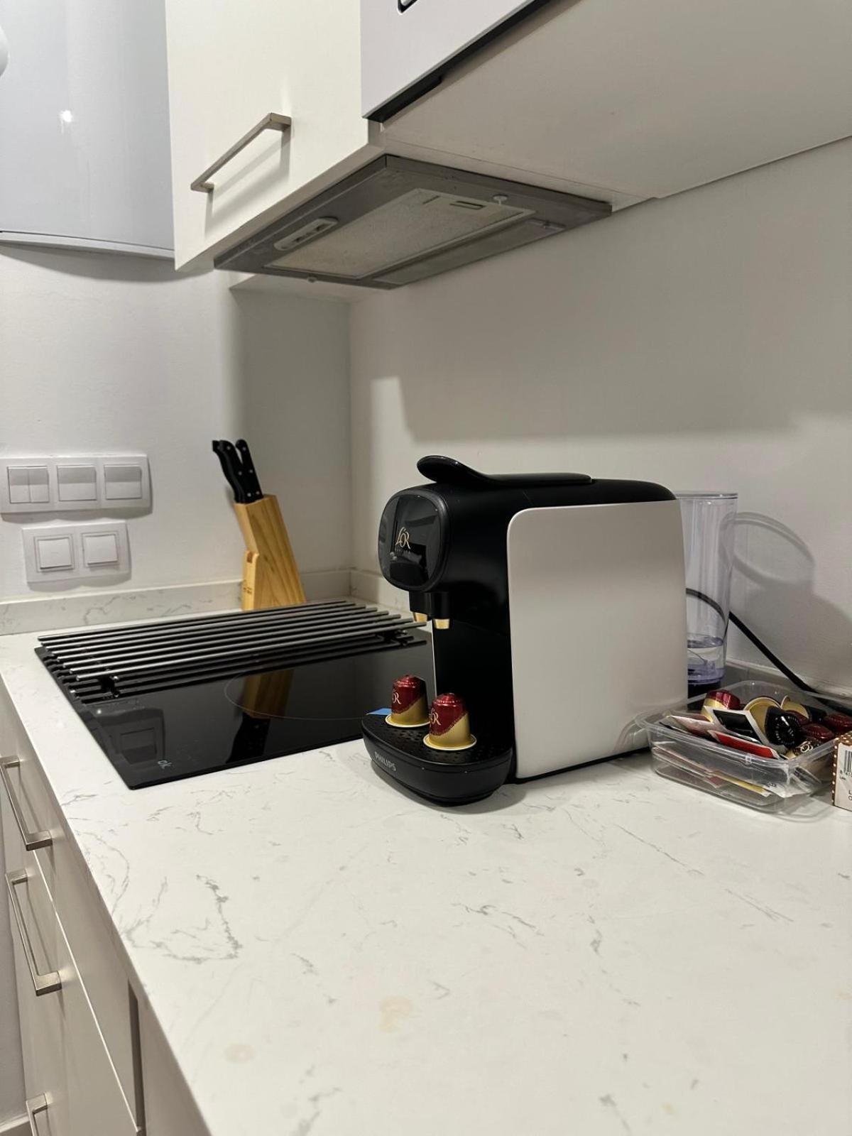 Lotus Suites Alicante Ngoại thất bức ảnh